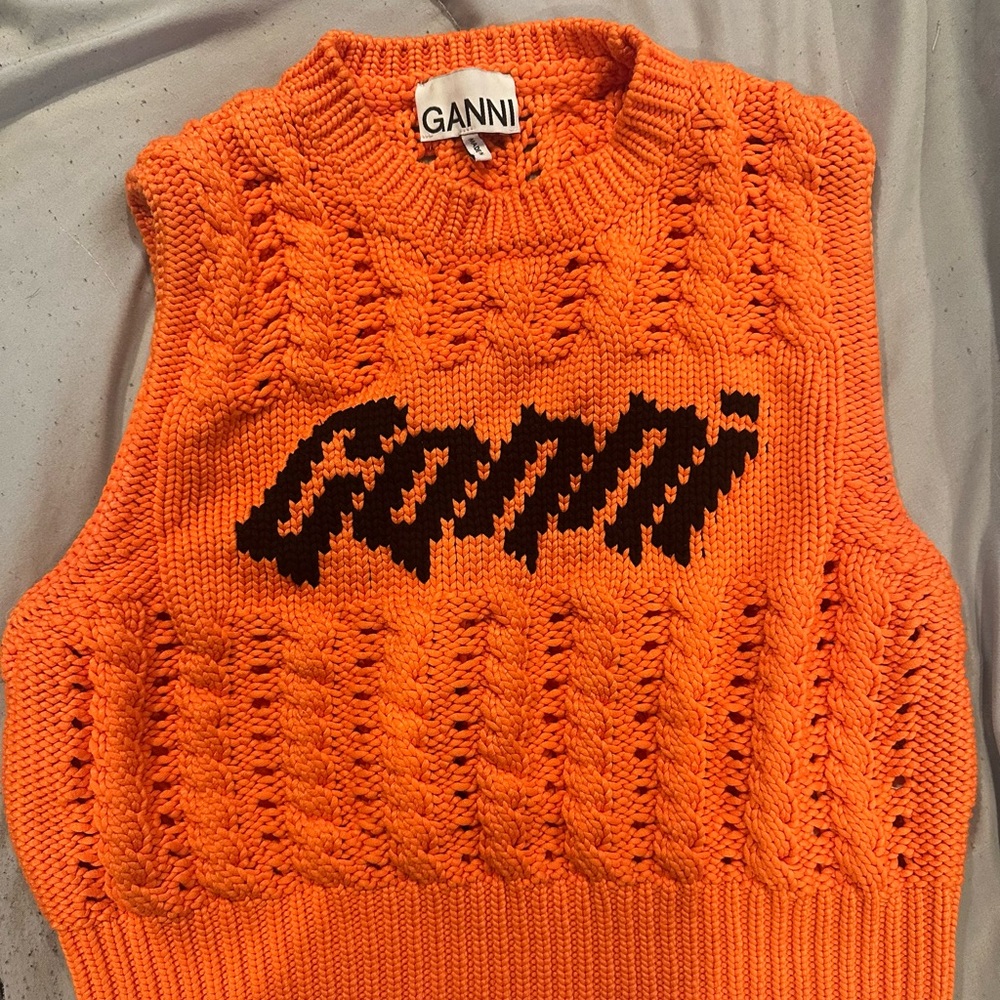 GANNI CROPPED VEST - VIBRANT ORANGE